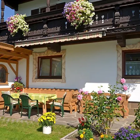 Gaestehaus Friedl Apartman *